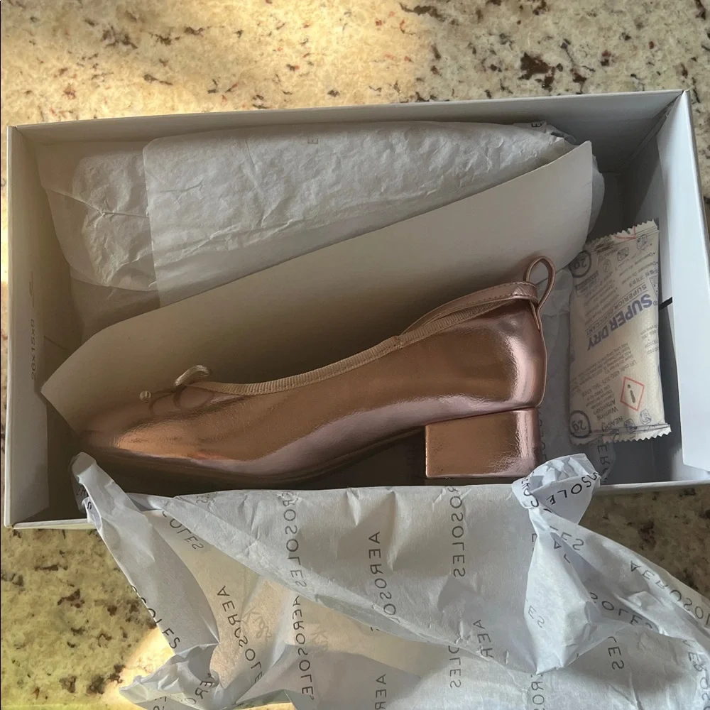 AEROSOLES meet milena